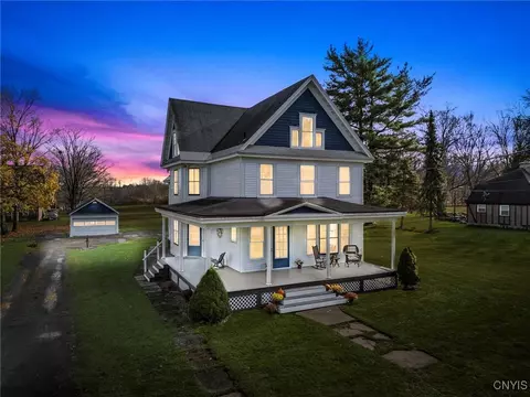 6340 N Kirkville Rd, Kirkville, NY 13082