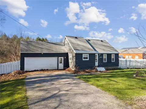 8725 Caughdenoy Rd, Clay, NY 13041