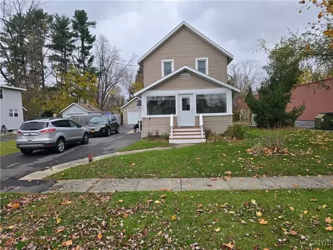 112 Shaver Ave, Syracuse, NY 13212