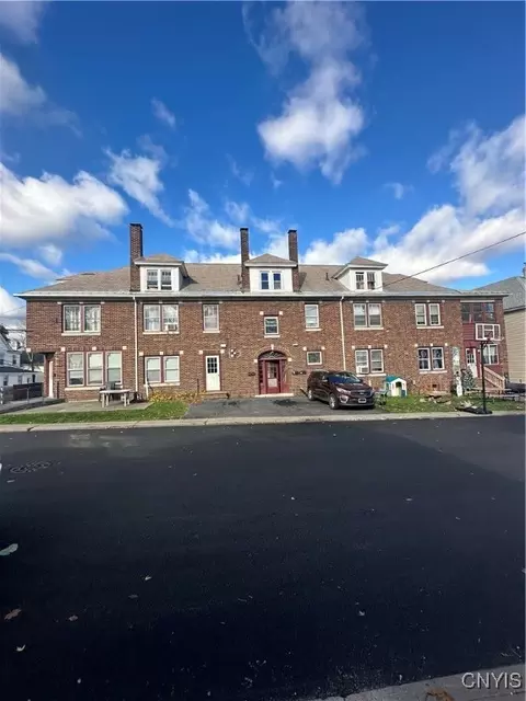 111 Gertrude Ave, Geddes, NY 13209
