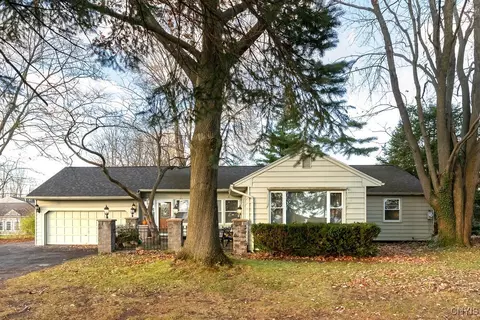 4923 W Taft Rd, Liverpool, NY 13088