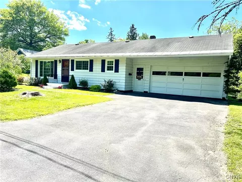 5 Brayton Ct, Manheim, NY 13329