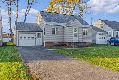 26 Burr Ave, New York Mills, NY 13417