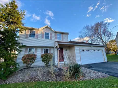 109 Crosswalk Cir, Geddes, NY 13209