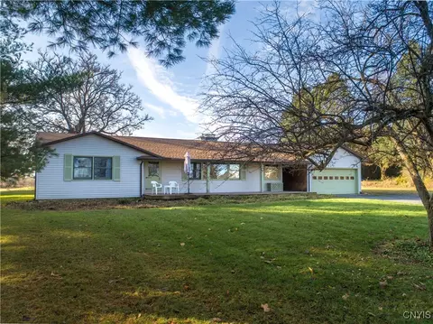 3743 Fisher Rd, Skaneateles, NY 13152