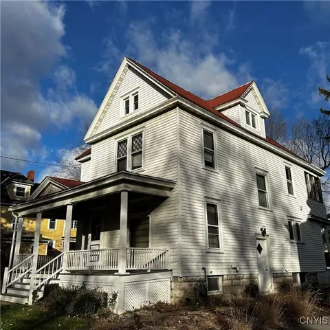 541 Allen St, Syracuse, NY 13210