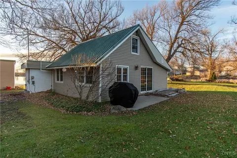 28555 Hewitt Road Dr, Lyme, NY 13693