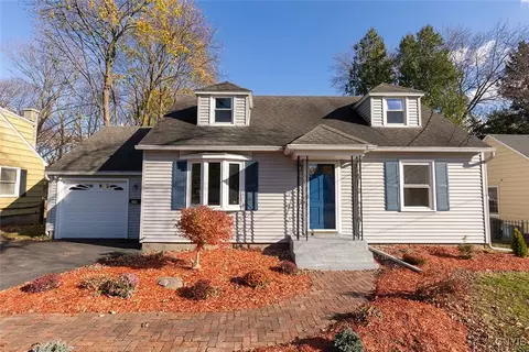 109 Lynn Dr, Salina, NY 13212