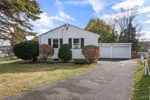 200 Champlin Dr, Syracuse, NY 13206