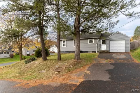101 Edgeworth Ave, Geddes, NY 13219