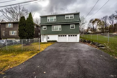 1300 Westcott St #2, Syracuse, NY 13210