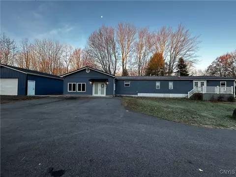 36 Goodwin Dr, Scriba, NY 13126