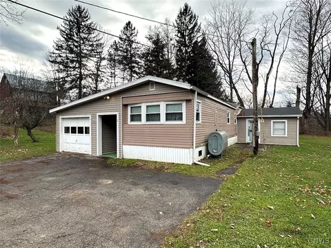 7 Furness St, Belfast, NY 14711