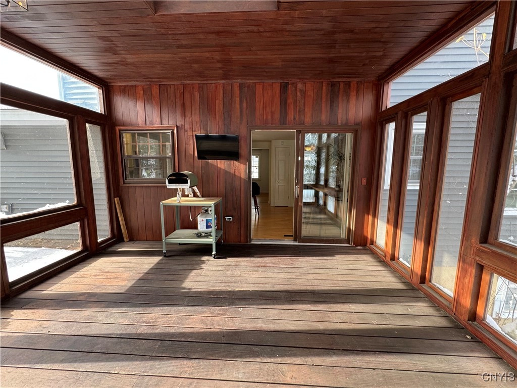 319 Kimber Rd, Syracuse, NY 13224 | 44 Photos - Movoto, image size:1024x768