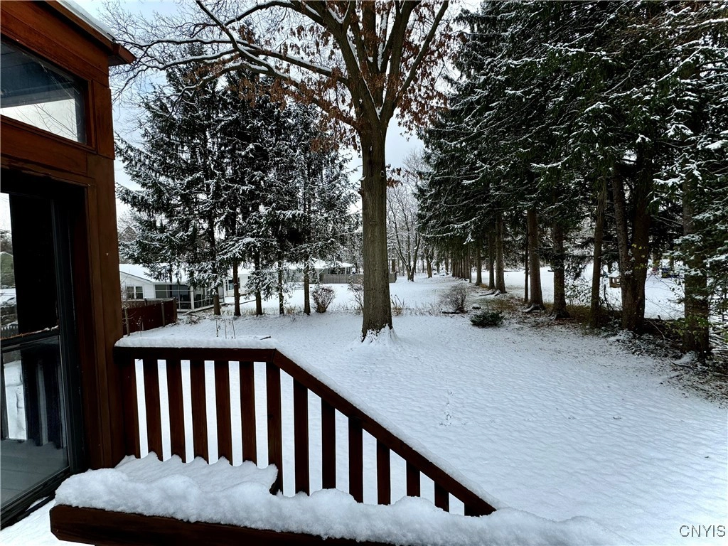 319 Kimber Rd, Syracuse, NY 13224 | 44 Photos - Movoto, image size:1024x768