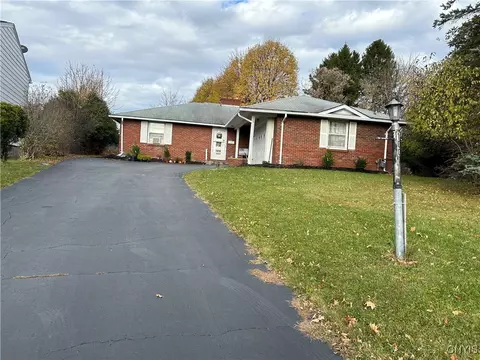 100 Horace Dr, Geddes, NY 13219
