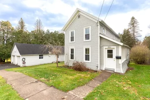 221 Military Dr, Manlius, NY 13104