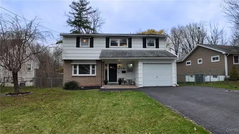 205 Richardson Dr, Syracuse, NY 13212