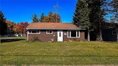 910 Dewitt Ln, Rome, NY 13440