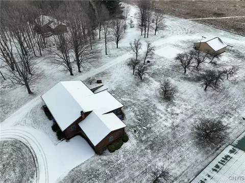 2448 State Route 49, Vienna, NY 13308
