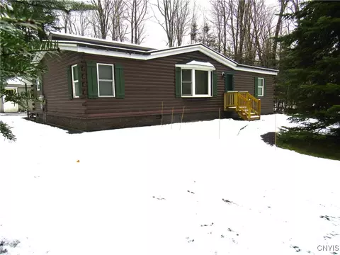 110 Old Indian Trl, Webb, NY 13420