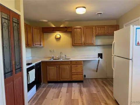 233 Maple Dr, Oneida, NY 13421 photo 11