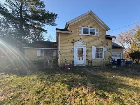 8360 Cazenovia Road Rd, Manlius, NY 13104