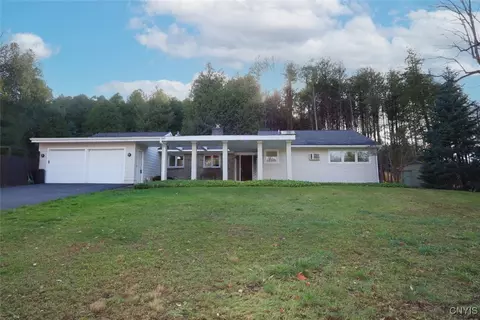 6824 Woodchuck Hill Rd, Fayetteville, NY 13066