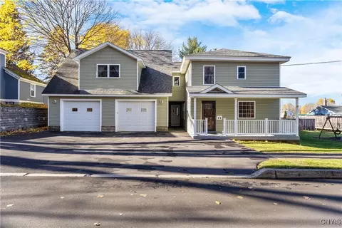 36 Herrick St, Oswego, NY 13126