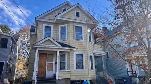 1004 Highland St #6, Syracuse, NY 13203