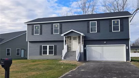 7875 Marina Dr, Bridgeport, NY 13030