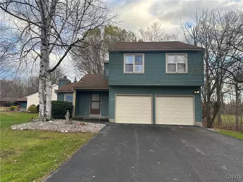 825 Fairway Cir, Van Buren, NY 13027