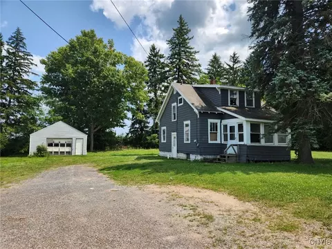7851 Northern Blvd, Syracuse, NY 13212