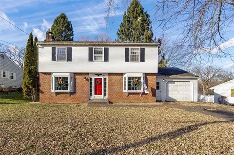 9427 Willow Brook Ln, Paris, NY 13456