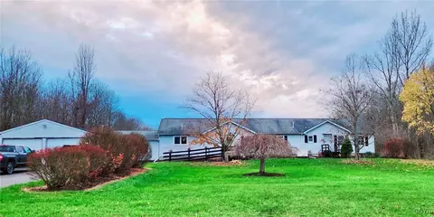 65 James Rd, Hannibal, NY 13074