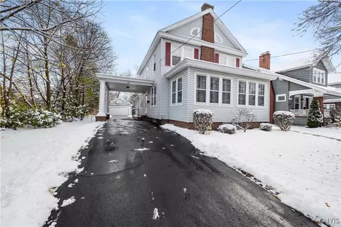 121 Hickok Ave, Syracuse, NY 13206