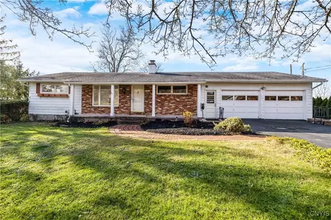 6117 E Lake Rd, Owasco, NY 13021
