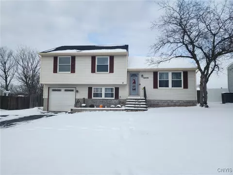 8408 Transit Ln, Baldwinsville, NY 13027