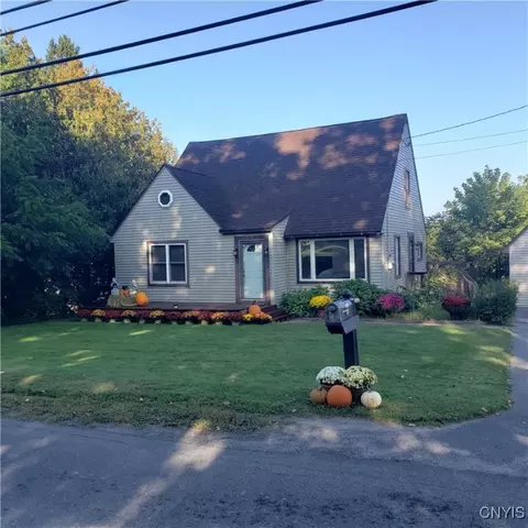 8747 N Main St, Le Ray, NY 13637