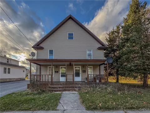 345 N Colorado Ave, Watertown, NY 13601