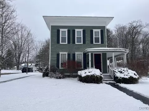 40 Park St, Pulaski, NY 13142