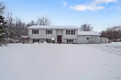 9443 Bear Springs Rd, Brewerton, NY 13029