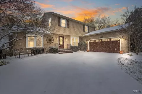 7838 Karakul Ln, Fayetteville, NY 13066