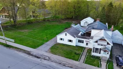 34 Slawson St, Manheim, NY 13329