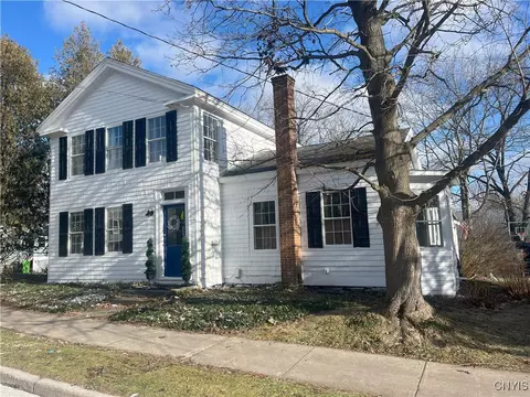 20 Farnham St, Cazenovia, NY 13035