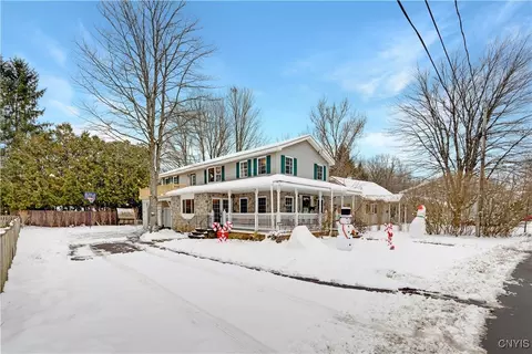 819 Cosby Rd, Utica, NY 13502
