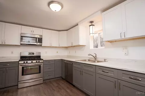 Kitchen - 309 Eureka Ave, Herkimer, NY 13350 photo 2 of 2