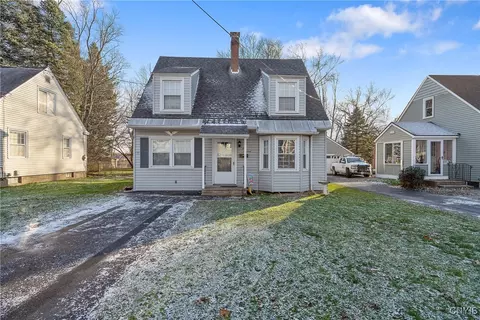 119 Wally Rd, Syracuse, NY 13212