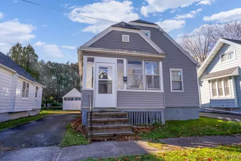 1427 Watkins Ave, Utica, NY 13502