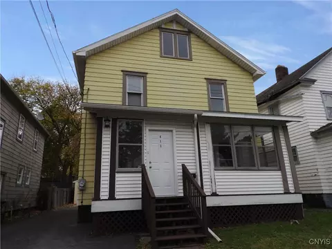 613 Seeley Rd, Syracuse, NY 13224